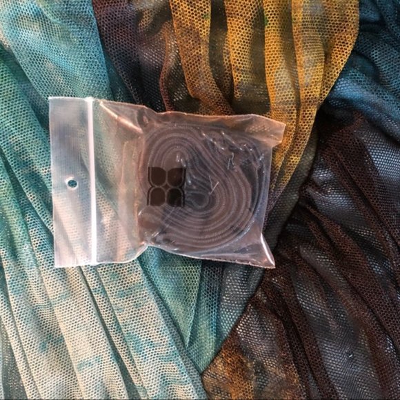 BCBG Winnie Printed Shirred Bodycon Dress - Picture 4 of 7